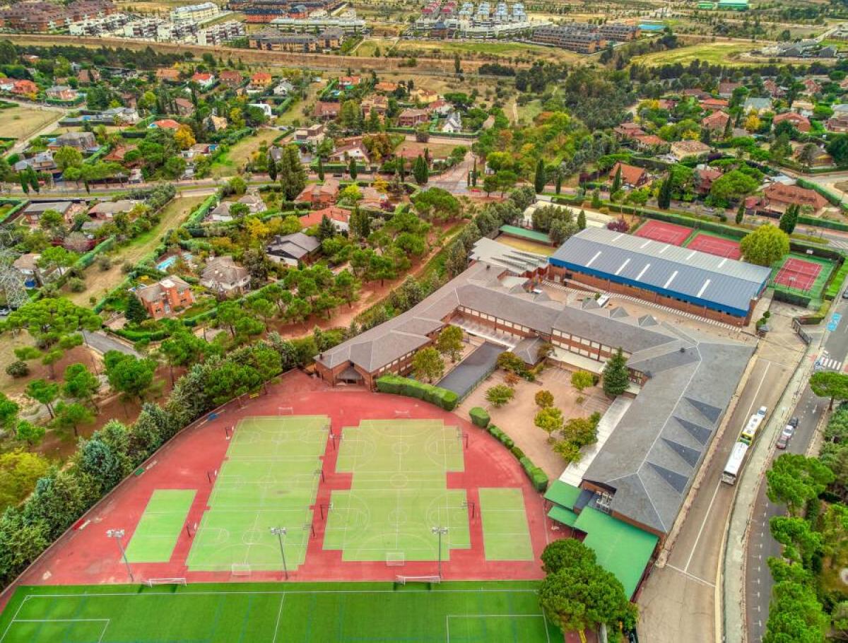 Mirabal International School