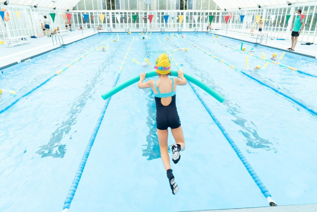guarderia con piscina guarderia con piscina